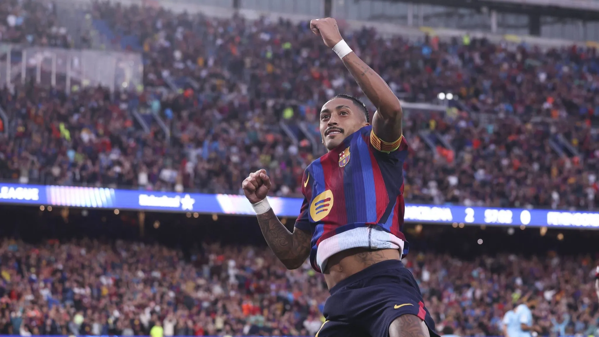 Raphinha impressionante, Yamal diferenciado e gol de Jesus: A estreia do Barcelona contra Feyenoord