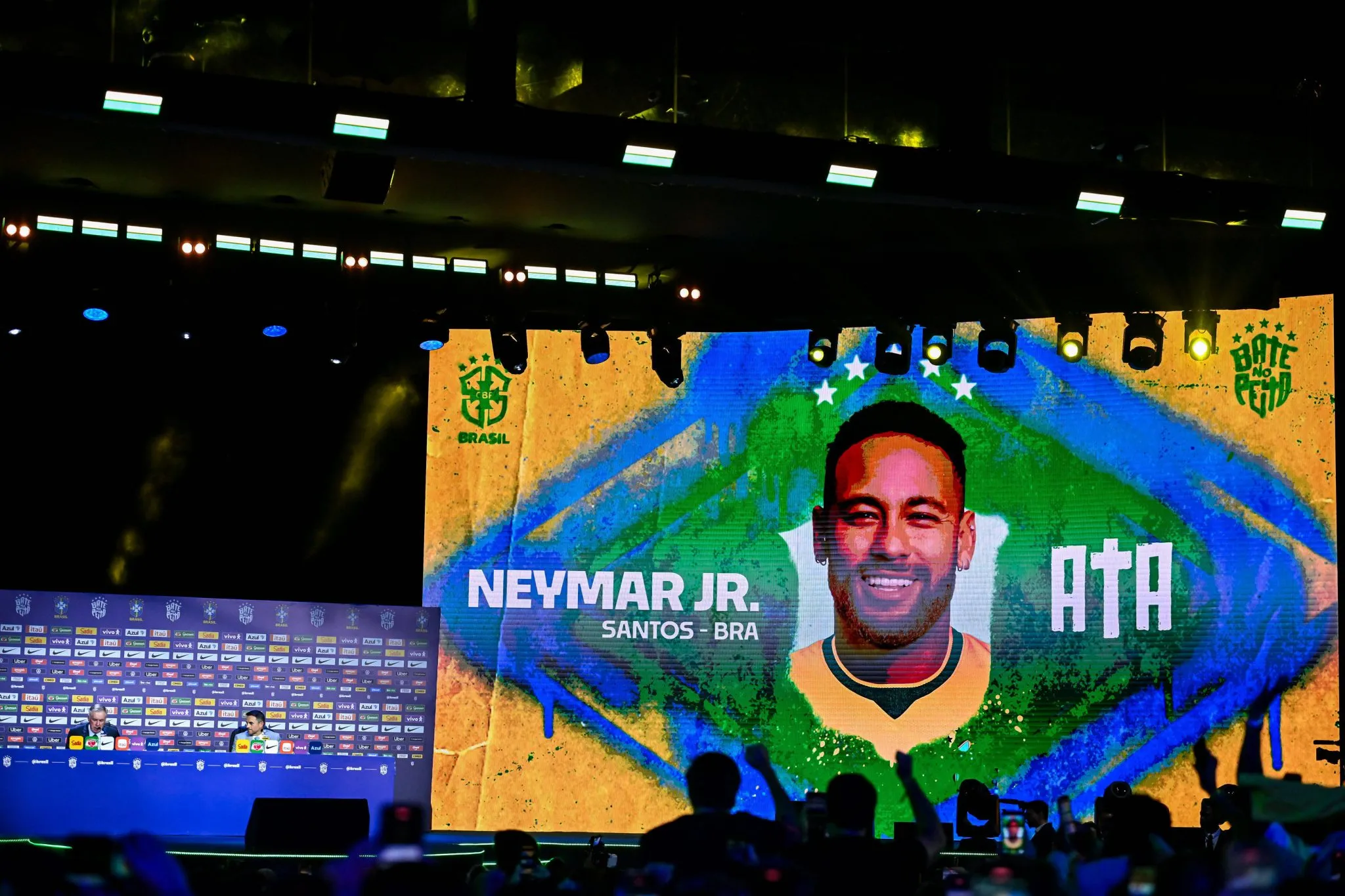 Neymar volta &agrave; sele&ccedil;&atilde;o brasileira ap&oacute;s tr&ecirc;s anos 
