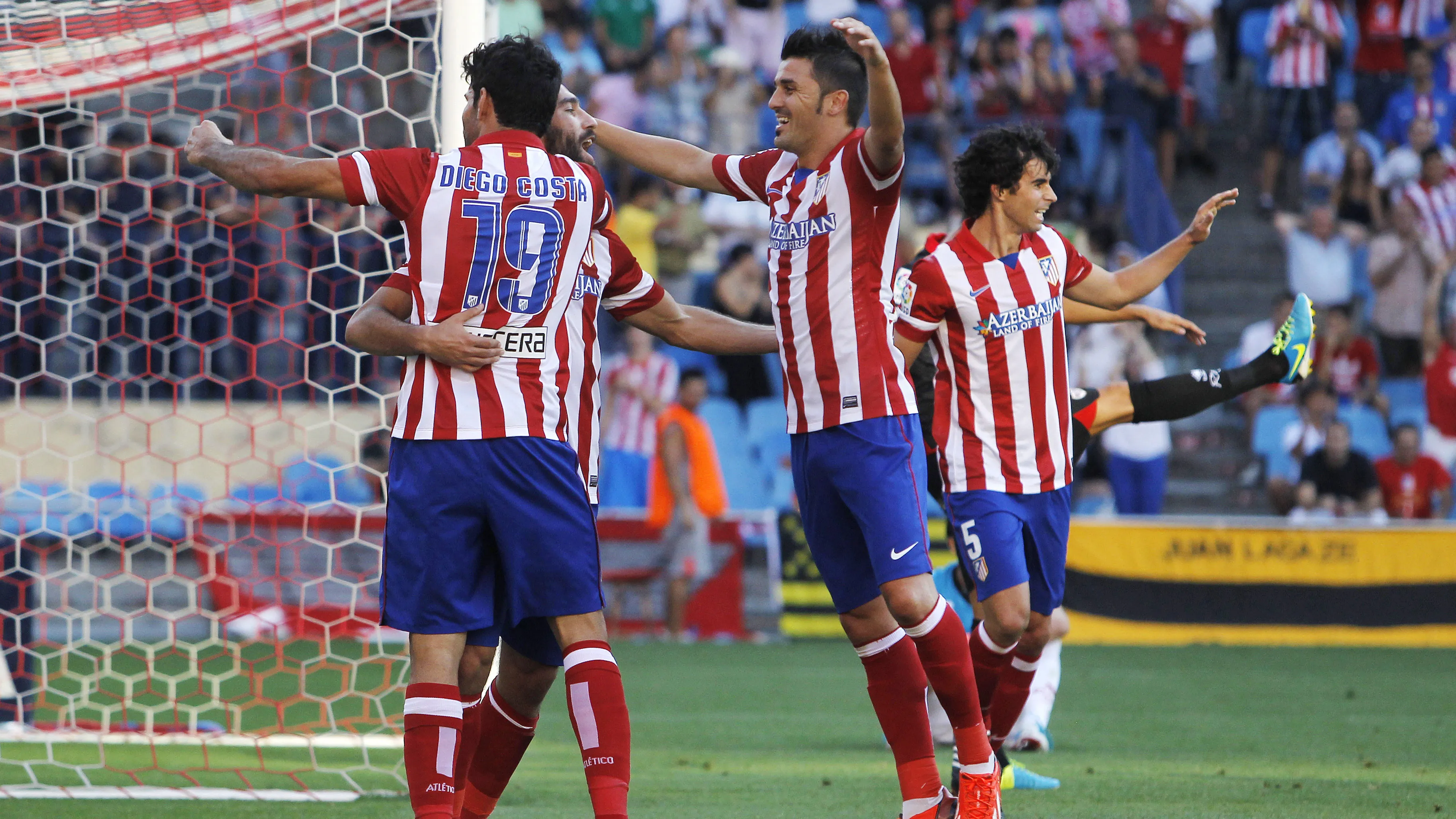 Falcao, who? Diego Costa e Villa d&atilde;o conta do recado