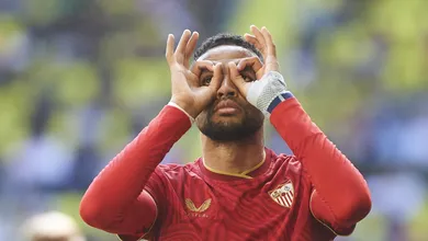 Sevilla define pre&ccedil;o para vender artilheiro marroquino a Roma ou time de Mourinho