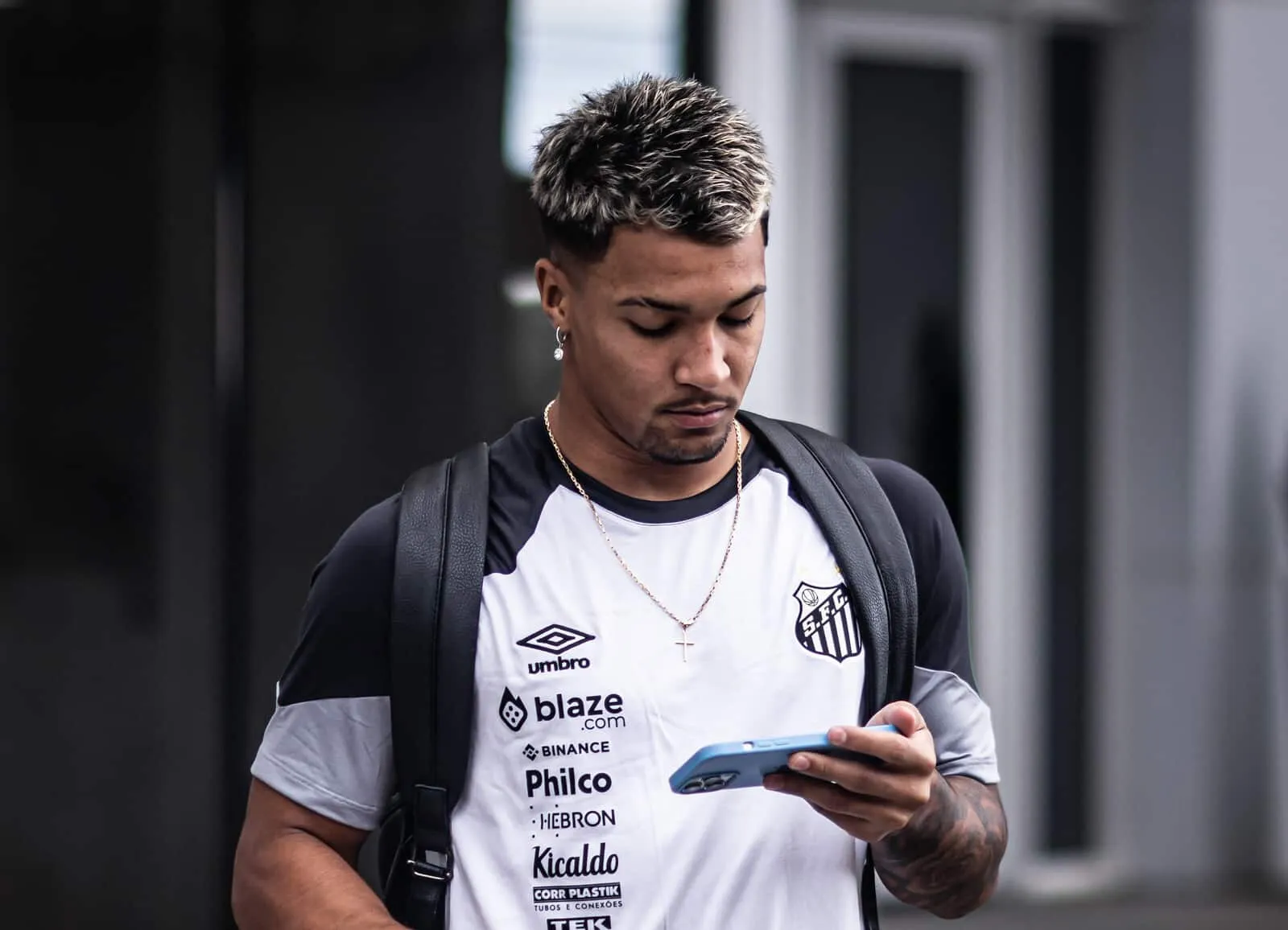 Valor da oferta e tempo de contrato: os detalhes da negocia&ccedil;&atilde;o entre Santos e Benfica por Marcos Leonardo
