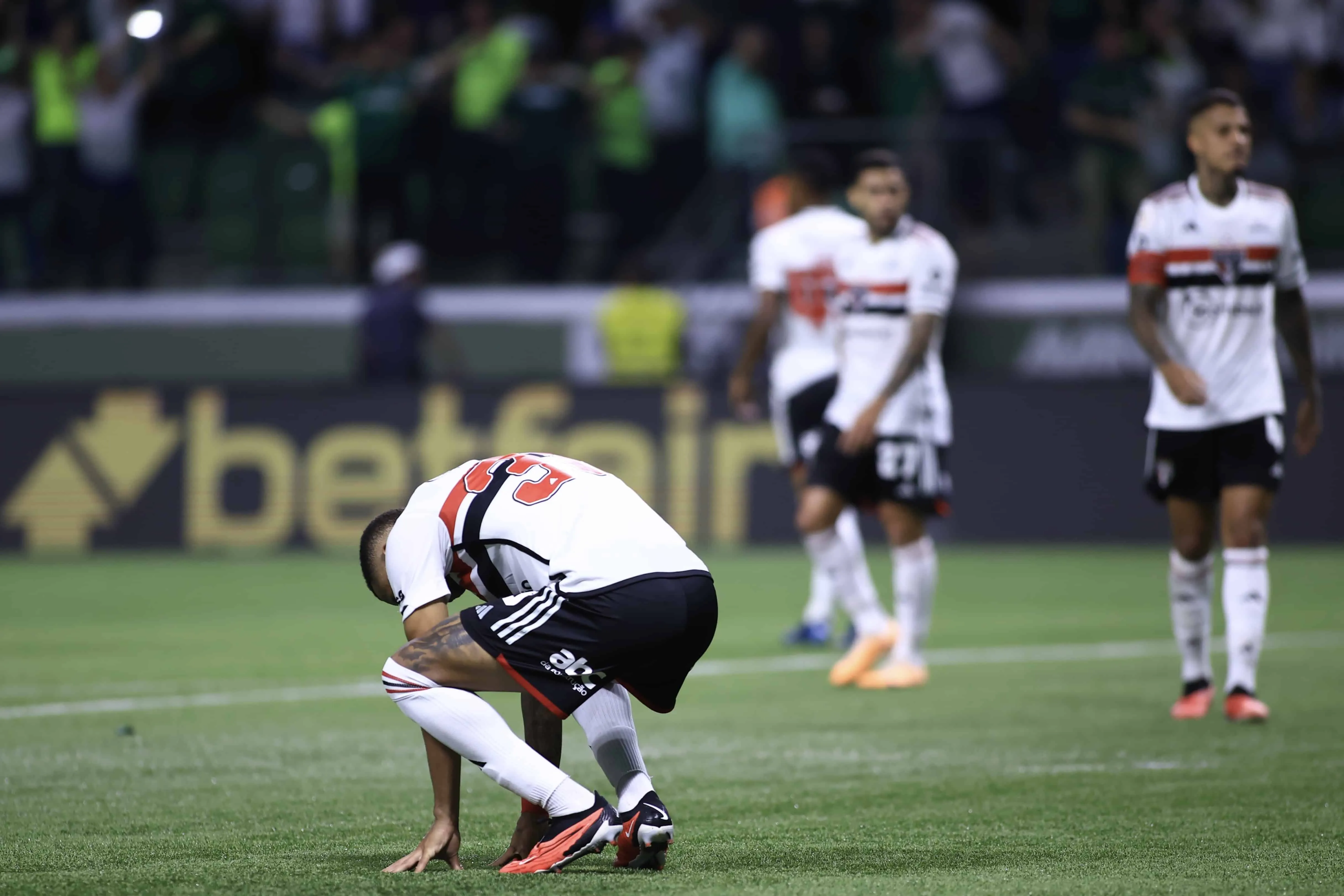 Ap&oacute;s vexame, S&atilde;o Paulo tem reta final do Brasileir&atilde;o que pode trazer ainda&nbsp;mais&nbsp;problemas