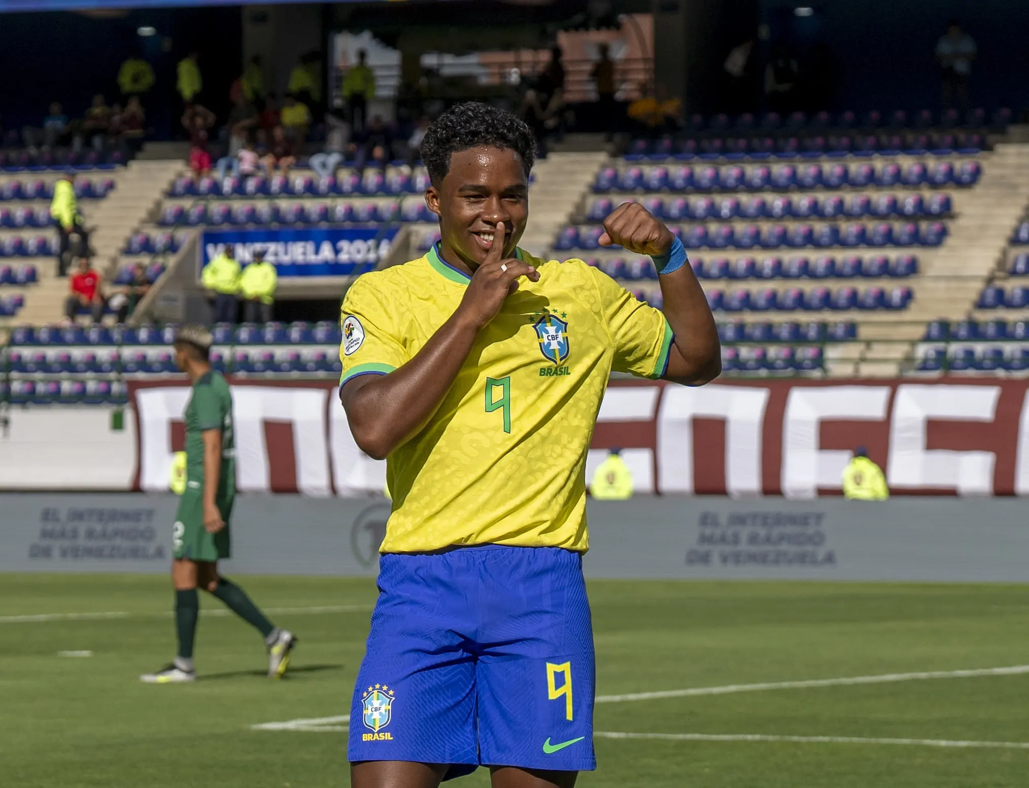 Endrick resolve para um Brasil que joga pouco, quase nada, mas vence a Bol&iacute;via em estreia no pr&eacute;-ol&iacute;mpico