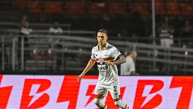 E o Igor Vin&iacute;cius? Entenda por que lateral n&atilde;o atua h&aacute; sete jogos mesmo sem les&atilde;o
