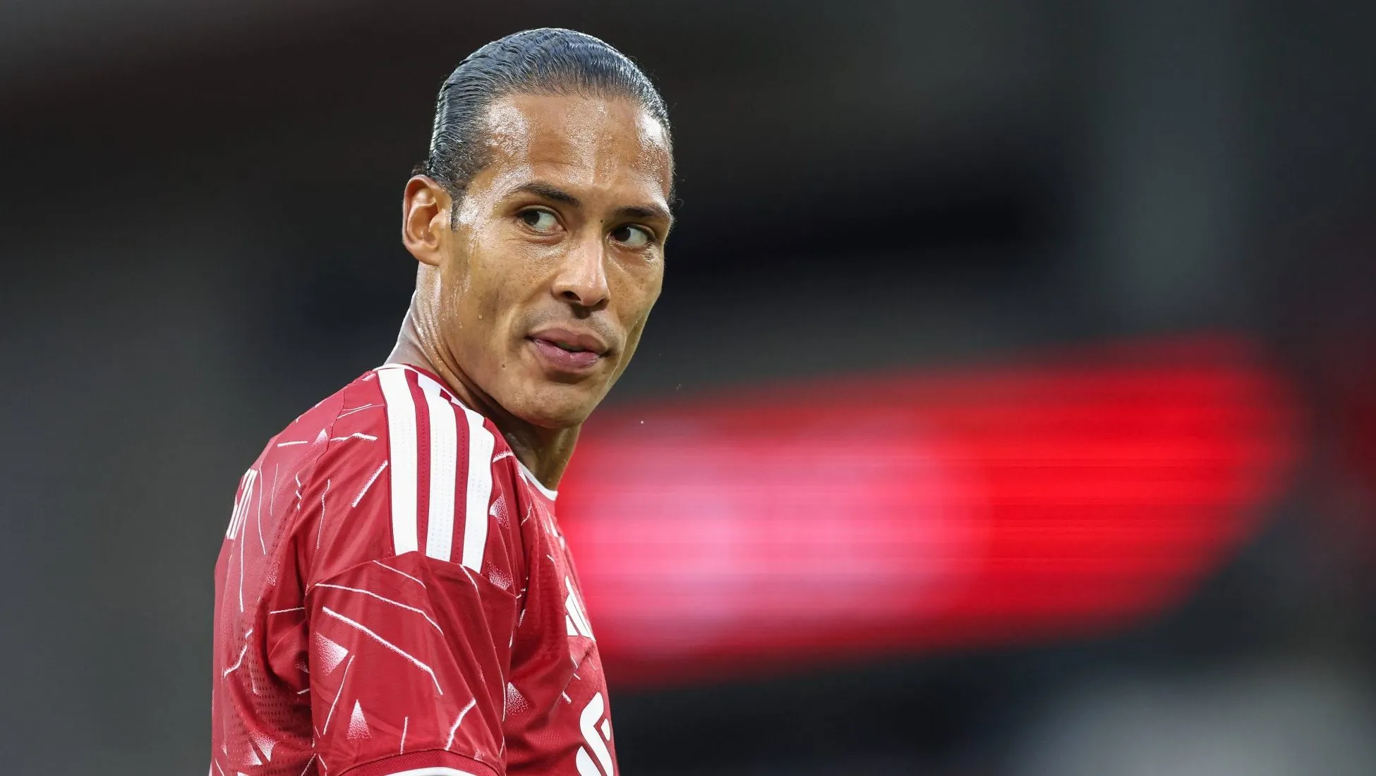 Van Dijk: &lsquo;Temos que manter jogadores de qualidade. Quero que Gakpo fique&rsquo;