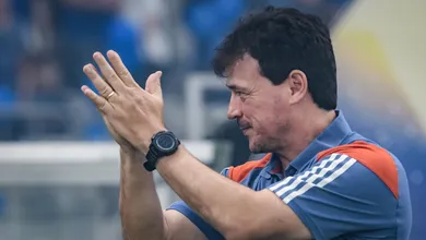 Cruzeiro: Diniz explica porque mant&eacute;m a confian&ccedil;a em Marlon e Gabriel Veron