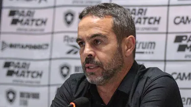 Artur Jorge aponta outro jogador Botafogo que deveria estar na Sele&ccedil;&atilde;o