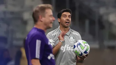 &lsquo;Preciso de f&eacute;rias, &eacute; muito dif&iacute;cil para mim&rsquo;: Abel, o campe&atilde;o de tudo, deixa futuro aberto no Palmeiras