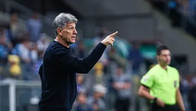 Gr&ecirc;mio acende sinal amarelo em dois pontos ap&oacute;s derrota para o Botafogo