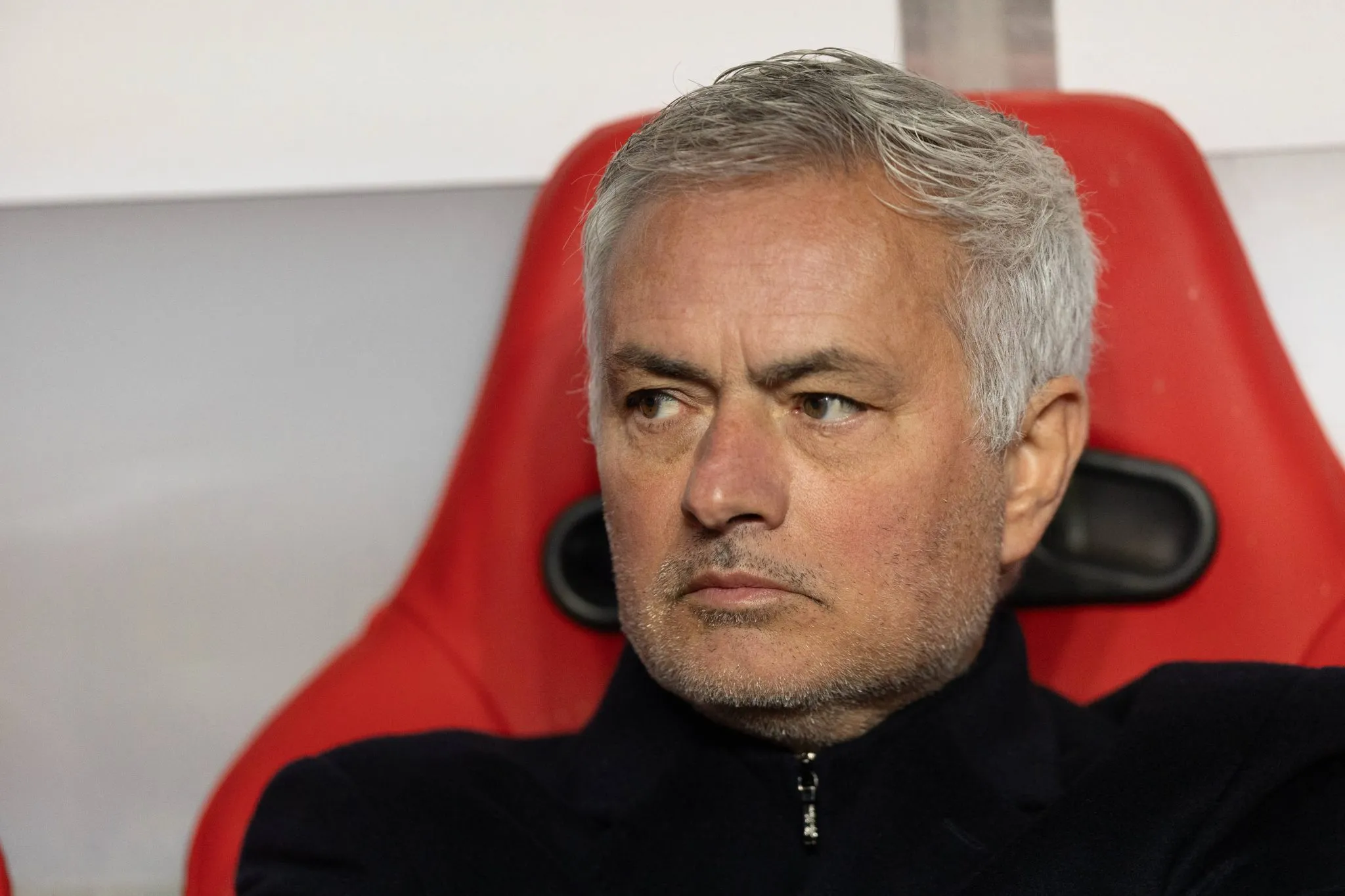 &lsquo;Espero que n&atilde;o durmam&rsquo;: Mourinho detona jogadores ap&oacute;s atua&ccedil;&atilde;o desastrosa do Benfica