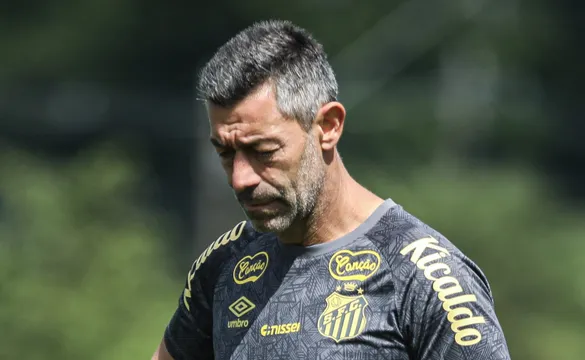 A poucas horas do fim do prazo, Santos ainda n&atilde;o tem acordo com Caixinha