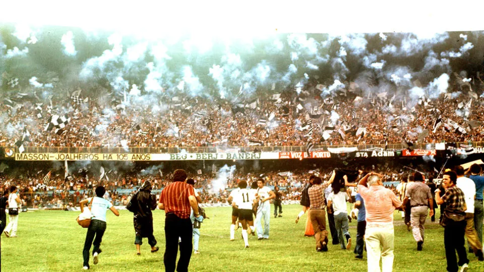 Nos 40 anos da &lsquo;Invas&atilde;o Corintiana&rsquo;, 11 causos da loucura coletiva vivida pelos alvinegros