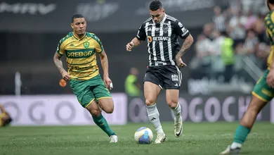 Paulinho detona gramado da Arena MRV: &lsquo;Qualquer outro est&aacute;dio de BH vai nos ajudar mais&rsquo;