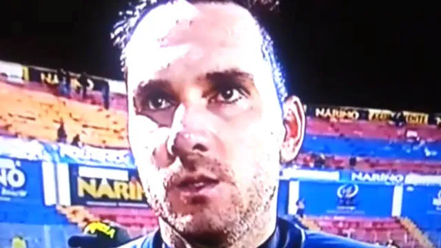 O que que &eacute; para fazer com o cuspe, Roberto?
