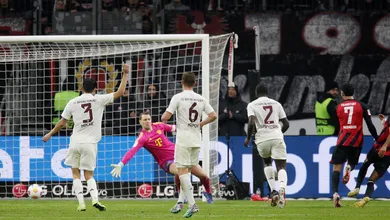 Eintracht Frankfurt tenta o troco e atropela o Bayern de Munique na Bundesliga