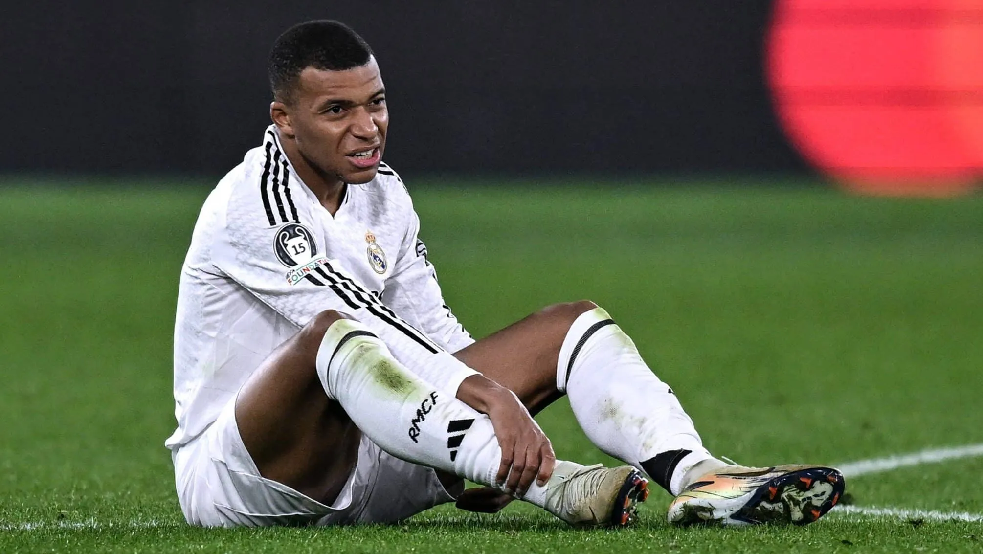 &lsquo;Clube sob feiti&ccedil;o&rsquo;: O que est&aacute; por tr&aacute;s da crise do departamento m&eacute;dico do Real Madrid