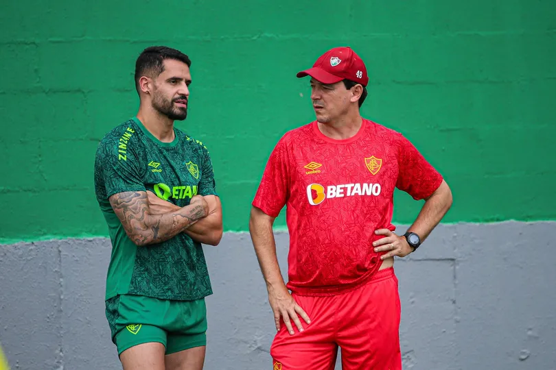 Fernando Diniz ainda n&atilde;o encontrou a melhor maneira de utilizar Renato Augusto no Fluminense - Foto: Marcelo Gon&ccedil;alves/Fluminense FC