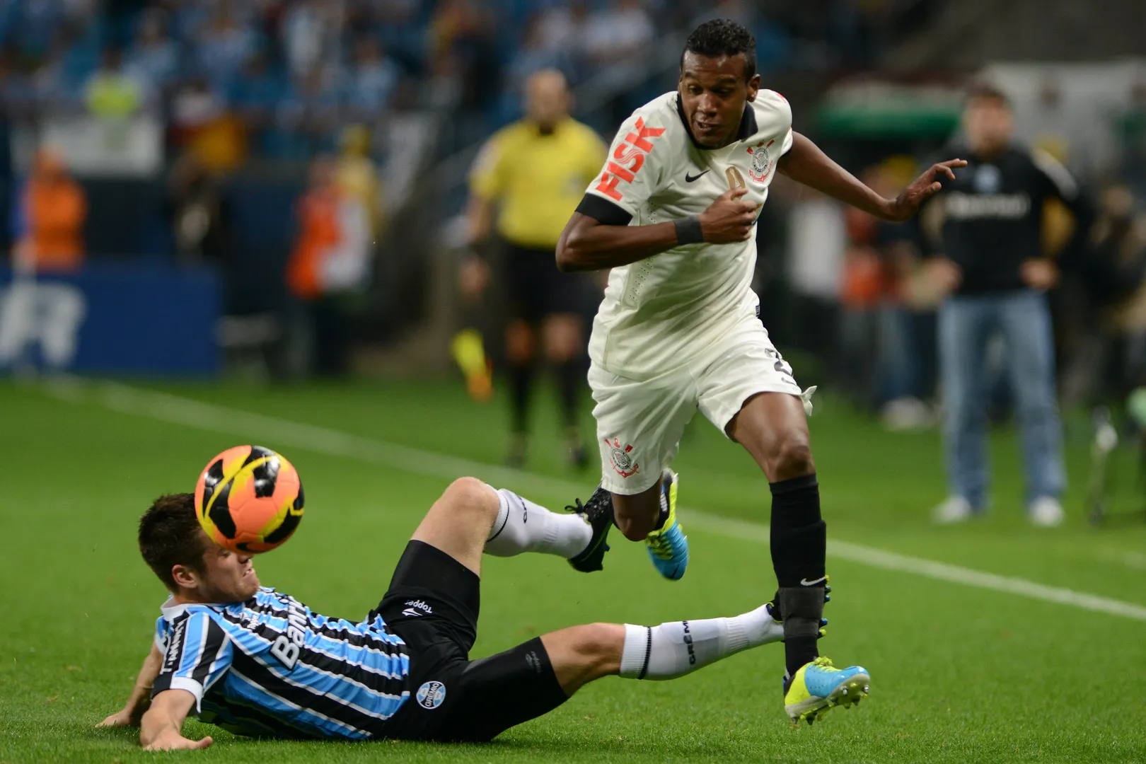 Eden&iacute;lson - Gr&ecirc;mio 0 x 0 Corinthians - Copa do Brasil 2013