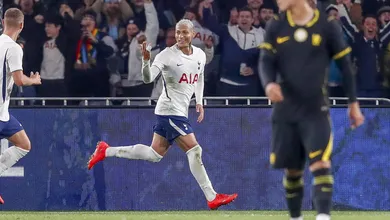 Apesar de destaque de Est&ecirc;v&atilde;o e Jo&atilde;o Pedro, Richarlison &eacute; quem faz diferen&ccedil;a em Chelsea x Tottenham