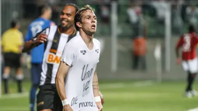 Da volta ao mundo &agrave; volta para casa: Atl&eacute;tico-MG anuncia retorno de Bernard