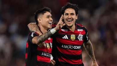 Humilhante e constrangedor: Impar&aacute;vel Flamengo faz Vit&oacute;ria parecer time de v&aacute;rzea
