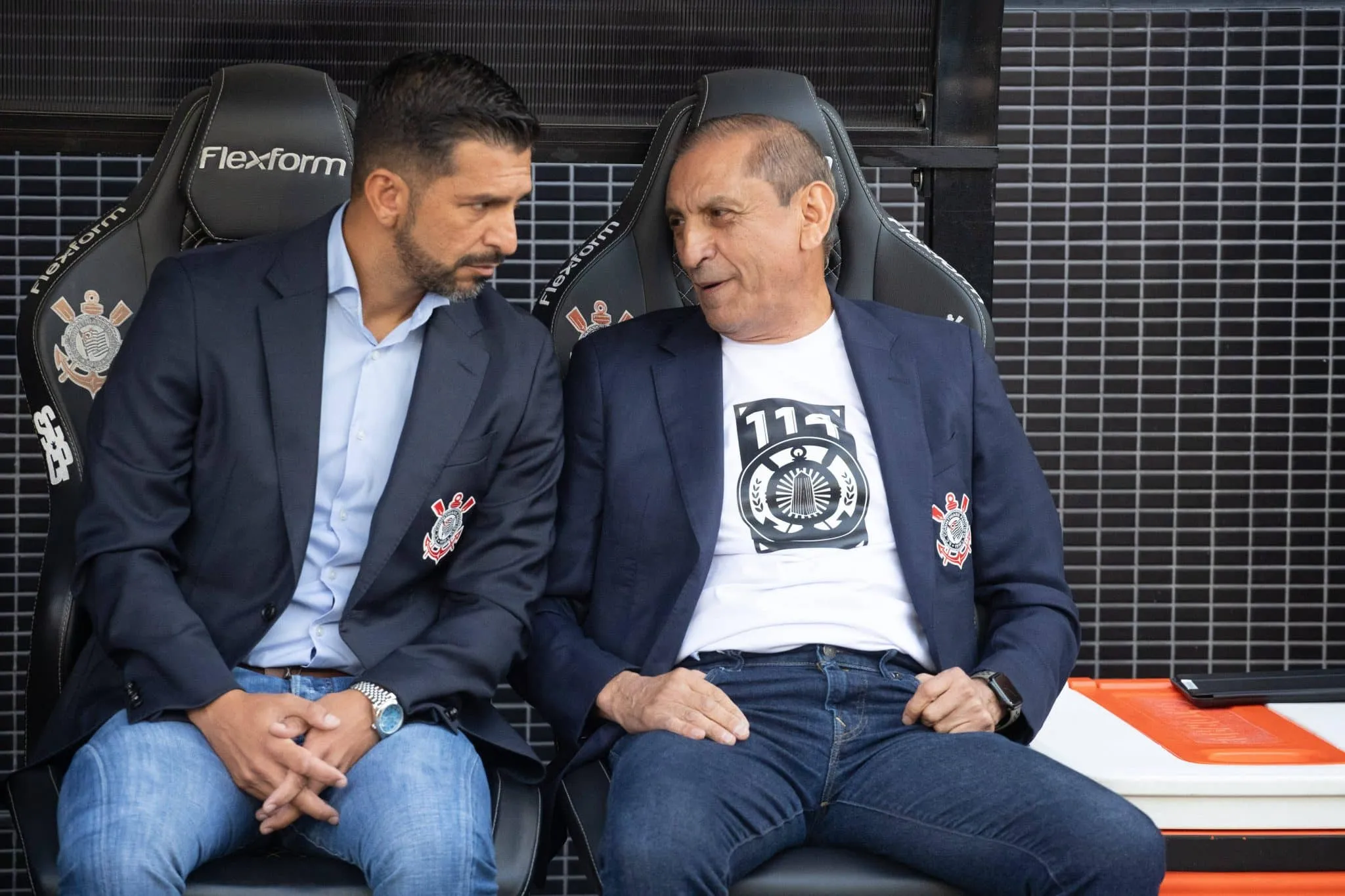 Elenco do Corinthians compra ideia de Emiliano e luta por perman&ecirc;ncia de Ram&oacute;n