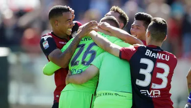 Inesquec&iacute;vel: Aos 19 anos, goleiro estreia pegando p&ecirc;nalti e dando vit&oacute;ria sobre o Milan