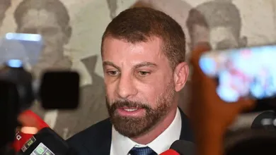 Por que Vasco optou por encarar Flamengo no &lsquo;tapetinho&rsquo;? Presidente explica as raz&otilde;es