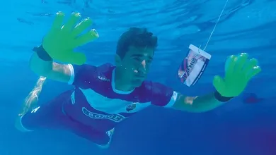 Time abusa da criatividade ao recriar capas de &aacute;lbuns para promover seus jogos