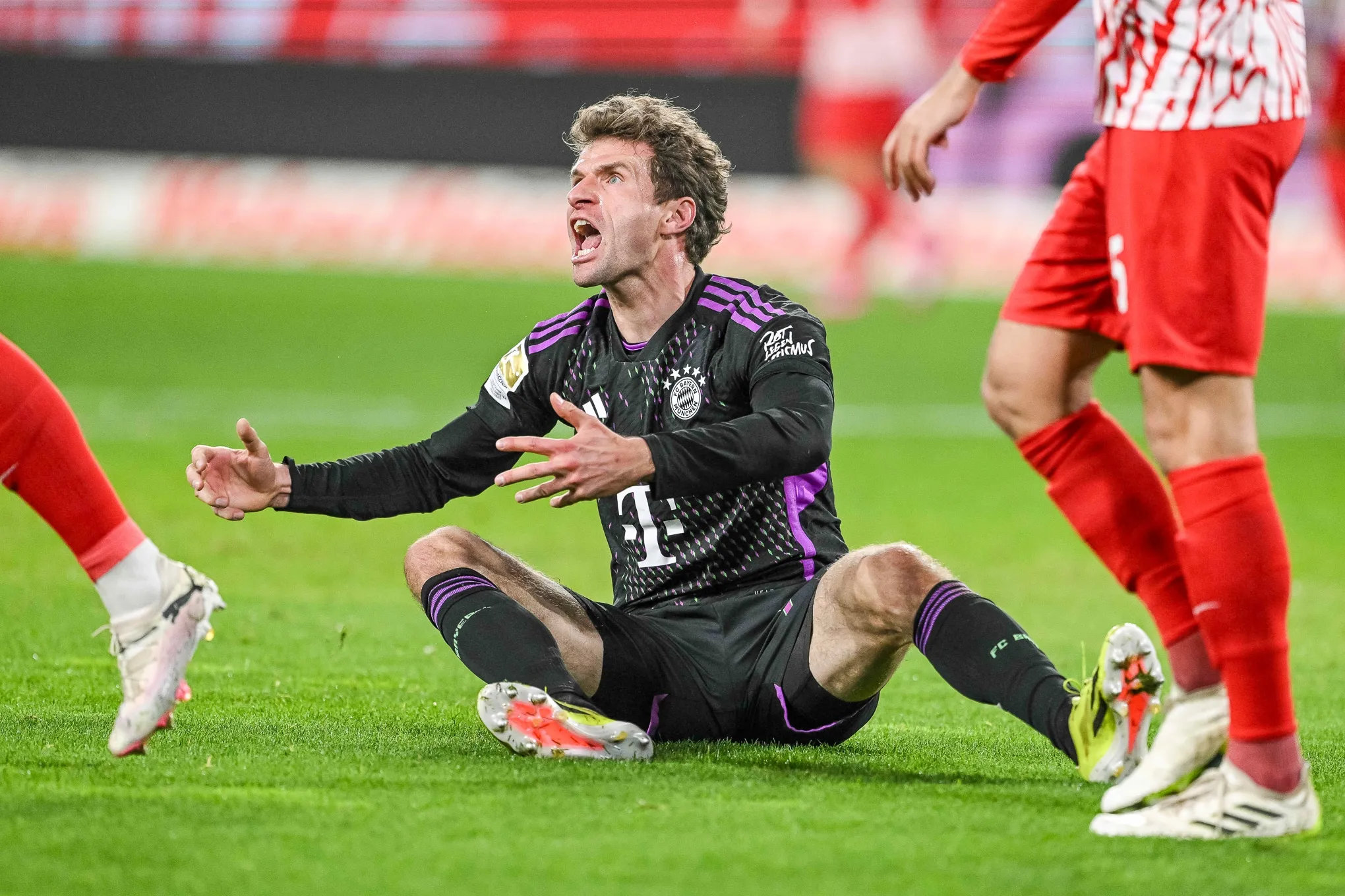 Catad&atilde;o de Tuchel n&atilde;o funciona, e Bayern de Munique agradece seus craques pelo empate com o Freiburg