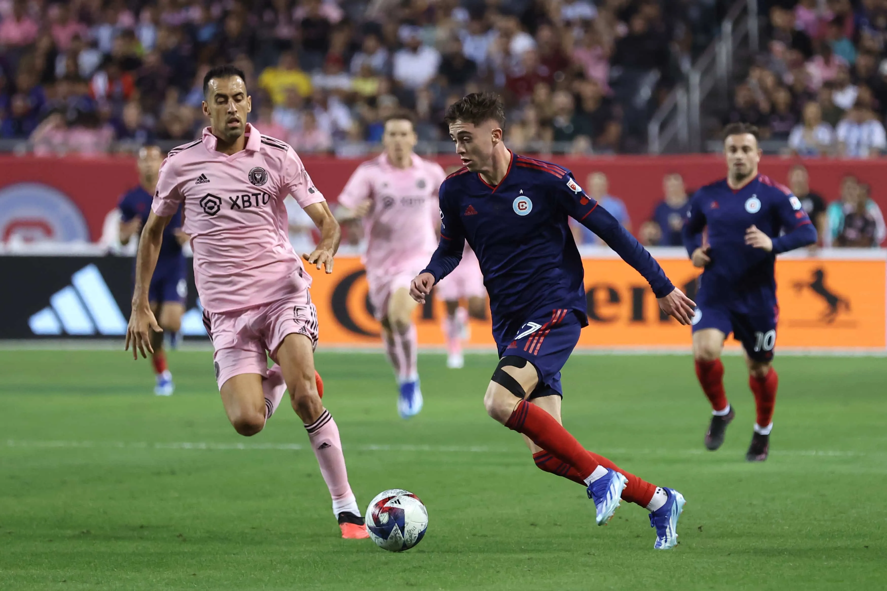 Sem Messi, sem vit&oacute;ria: Inter Miami &eacute; goleado pelo Chicago Fire e se complica na briga por playoffs da MLS