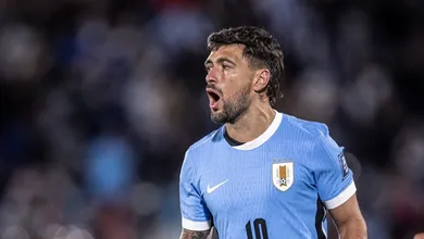 Dupla rubro-negra brilha e Uruguai confirma vaga na Copa do Mundo