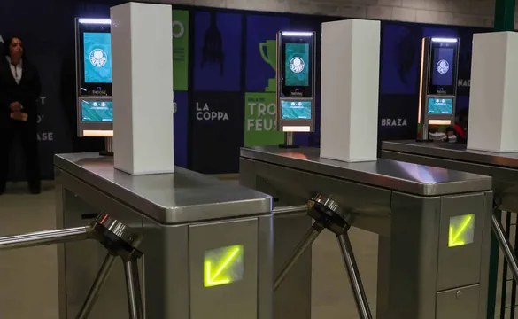 Biometria facial, usada para prender flamenguista, ser&aacute; obrigat&oacute;ria. Isso pode n&atilde;o ser bom