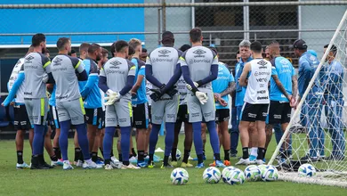Em noite de despedidas, Gr&ecirc;mio encara Fluminense para confirmar vaga direta na Libertadores
