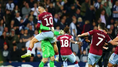 Aston Villa sobrevive a uma longa batalha com o West Brom e segue na briga pelo acesso