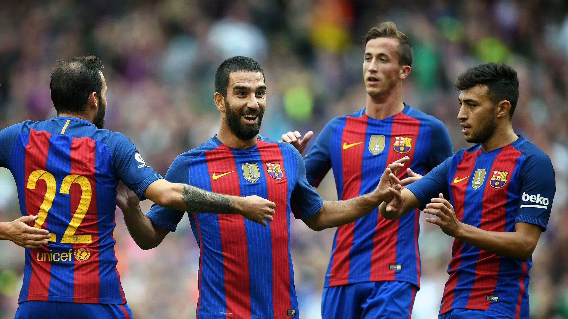 Turan tratou de marcar um gola&ccedil;o no primeiro jogo da pr&eacute;-temporada do Barcelona