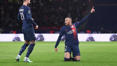 PSG n&atilde;o d&aacute; chances ao Toulouse e fica com o t&iacute;tulo da Supercopa da Fran&ccedil;a em meio &agrave; indefini&ccedil;&atilde;o de Mbapp&eacute;