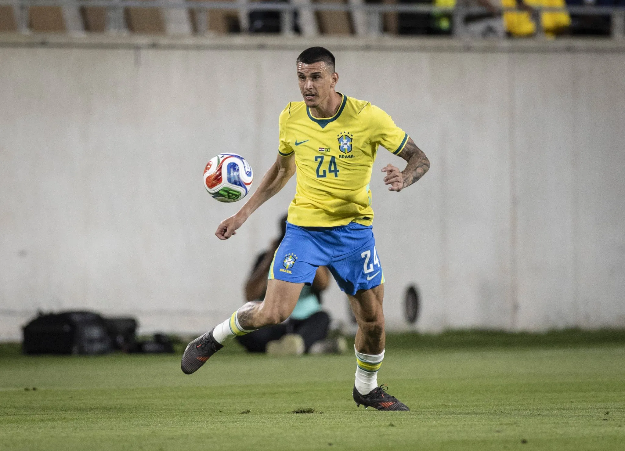 Roger Iba&ntilde;ez em a&ccedil;&atilde;o pela sele&ccedil;&atilde;o brasileira 