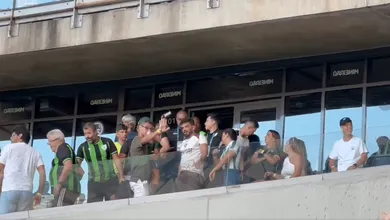 &lsquo;Lament&aacute;vel&rsquo;: Cruzeiro x Am&eacute;rica tem caos entre camarote americano e torcida cruzeirense