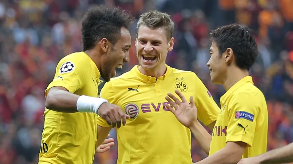 O Dortmund precisa resolver a bipolaridade do time que voa na Champions e desaba no Alem&atilde;o