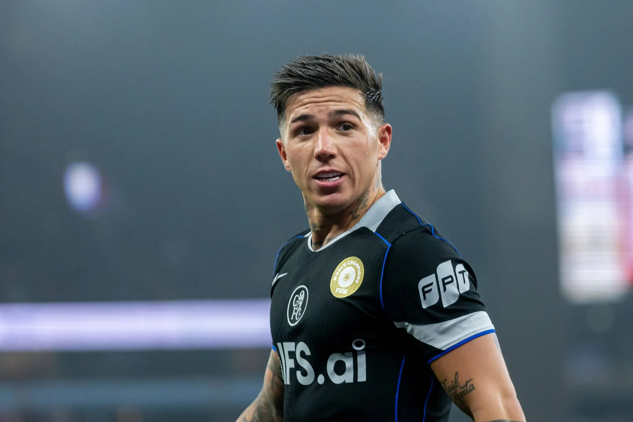 Enzo Fern&aacute;ndez &eacute; um dos l&iacute;deres do elenco do Chelsea (Foto: Imago/Pro Sports Images)