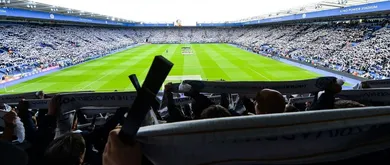 O Leicester ofereceu o mais belo tributo poss&iacute;vel no primeiro anivers&aacute;rio da morte de seu ex-presidente