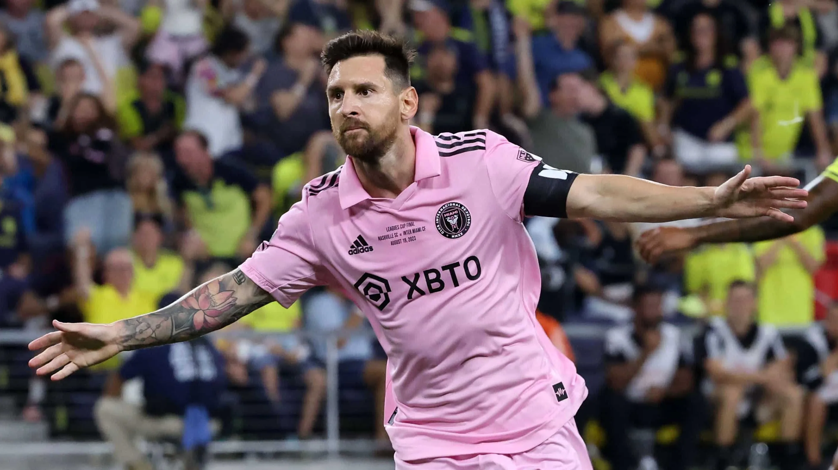 Messi &eacute; decisivo mais uma vez e conquista primeiro t&iacute;tulo com o Inter Miami