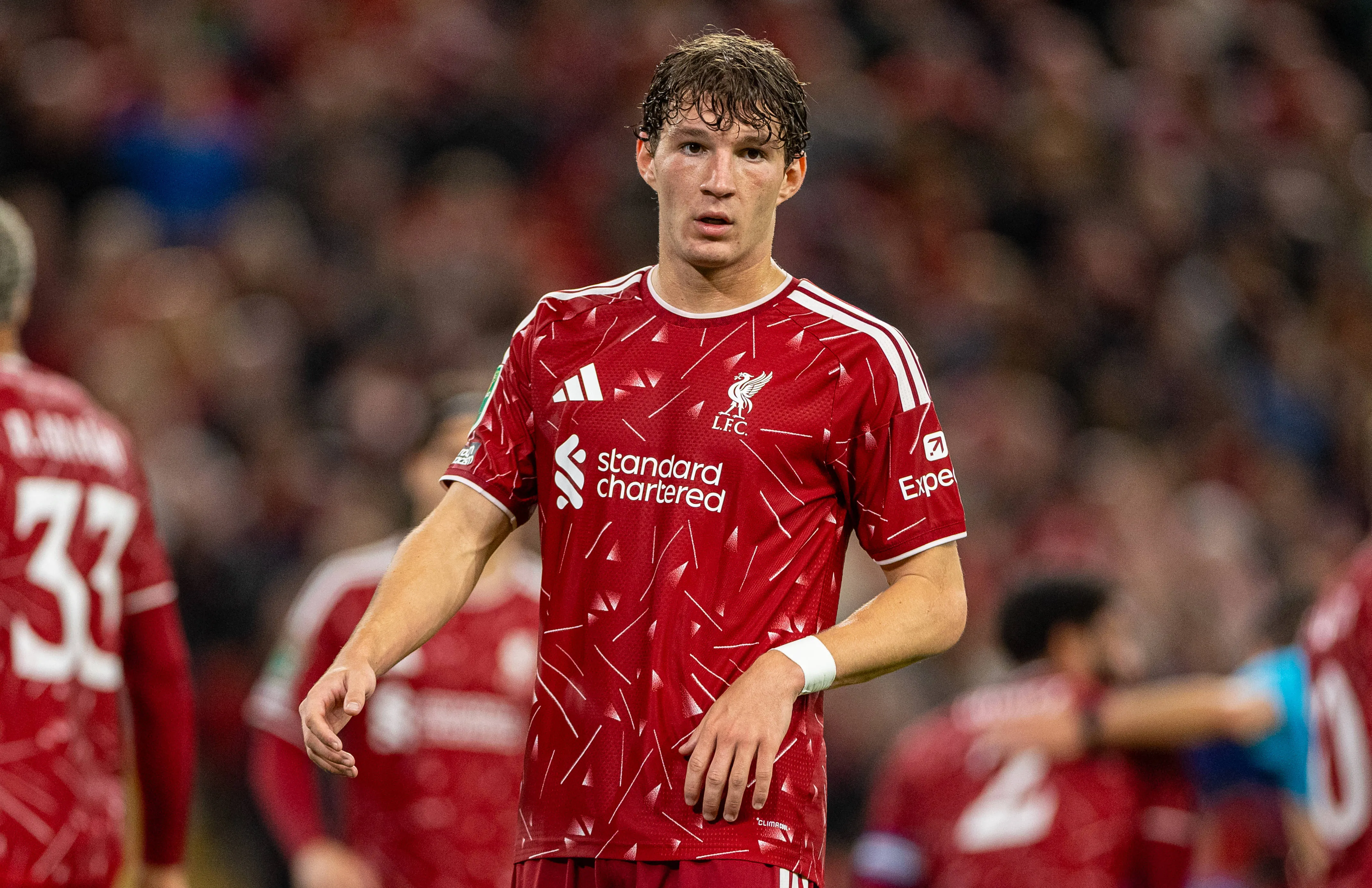 Lewis Koumas pelo Liverpool no jogo contra o Tottenham