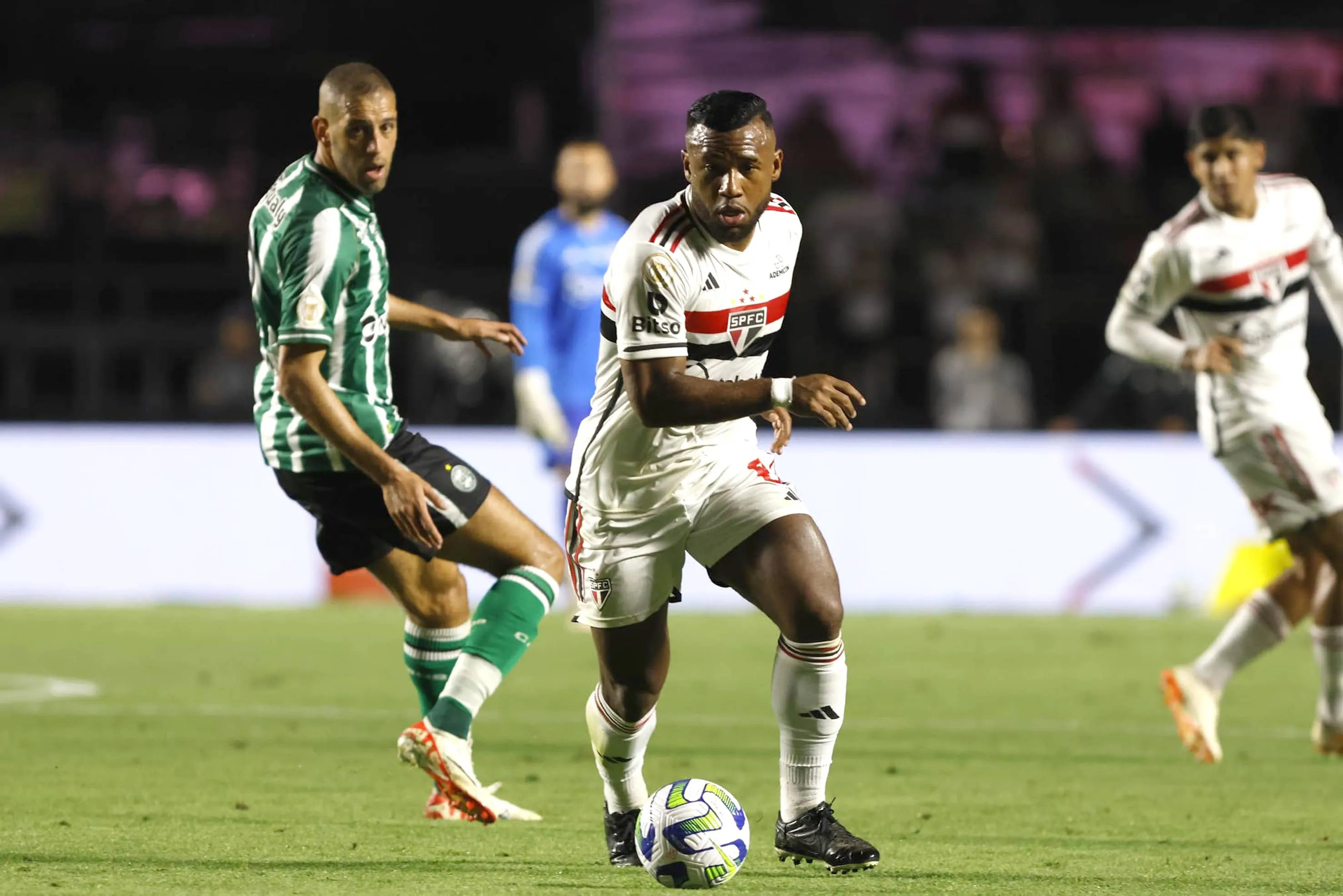 Quais os planos de Zubeld&iacute;a para voltar a utilizar Luan no S&atilde;o Paulo?