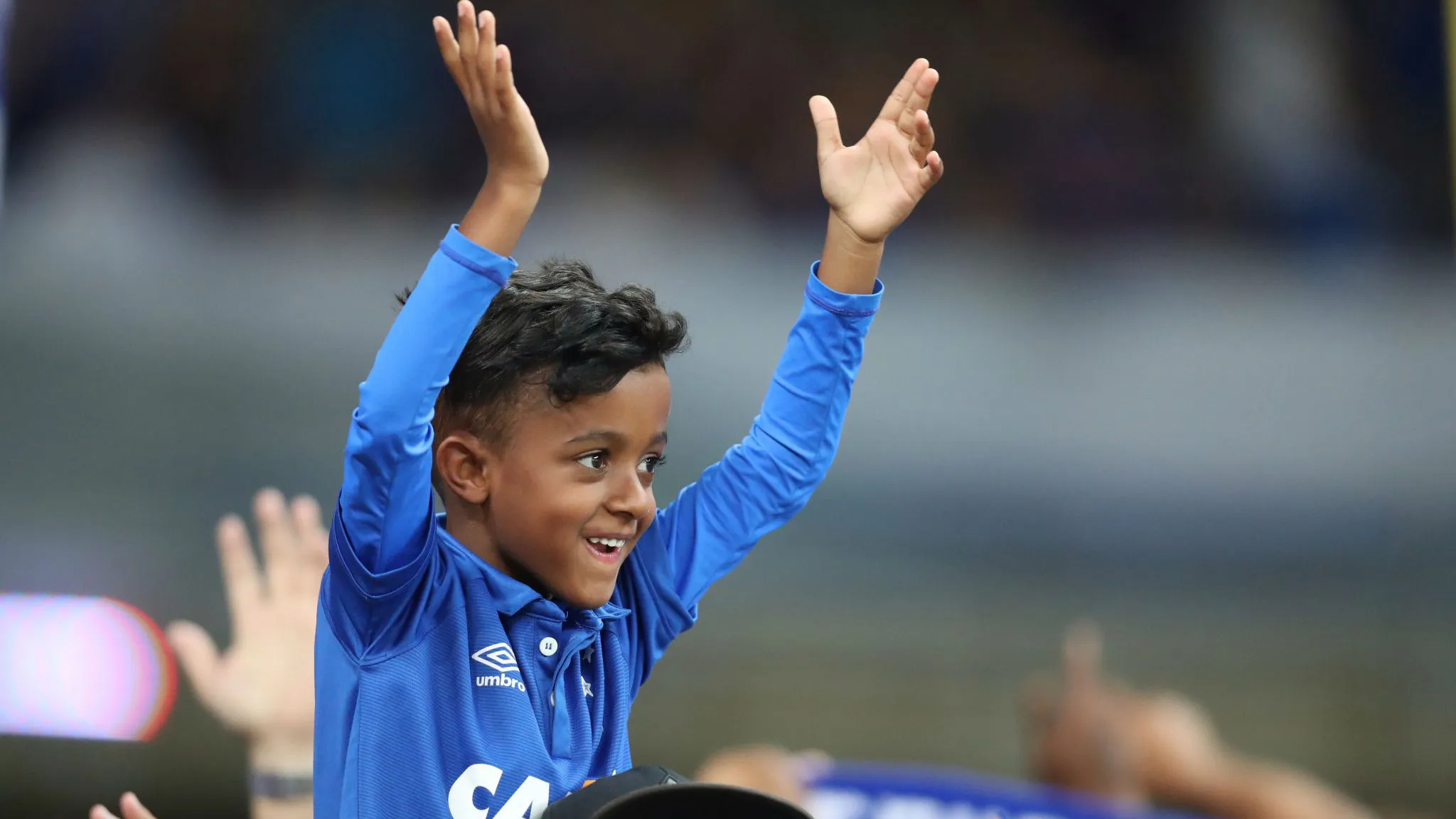 Sobrou tens&atilde;o, faltou futebol, mas qual cruzeirense liga? A Raposa &eacute; penta da Copa do Brasil