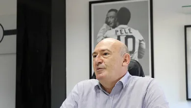 &Agrave; espera de Neymar, Santos costura acordo com Rueda por conta de empr&eacute;stimo milion&aacute;rio