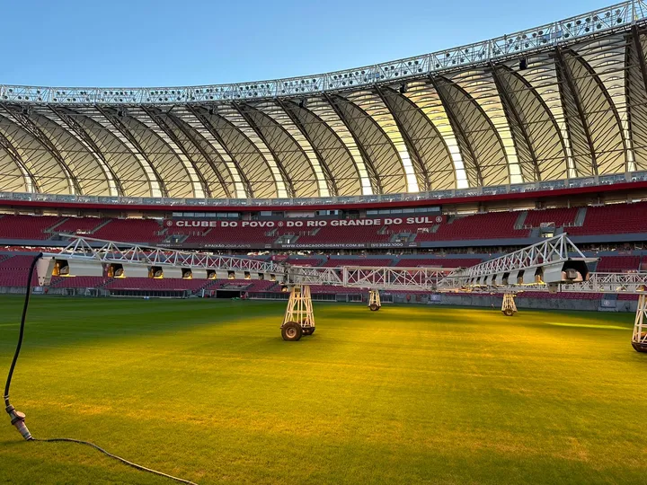 Gramado do Beira-Rio recebe ilumina&ccedil;&atilde;o artificial