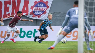 Liso e habilidoso, Soteldo mostra credenciais em estreia pelo Gr&ecirc;mio