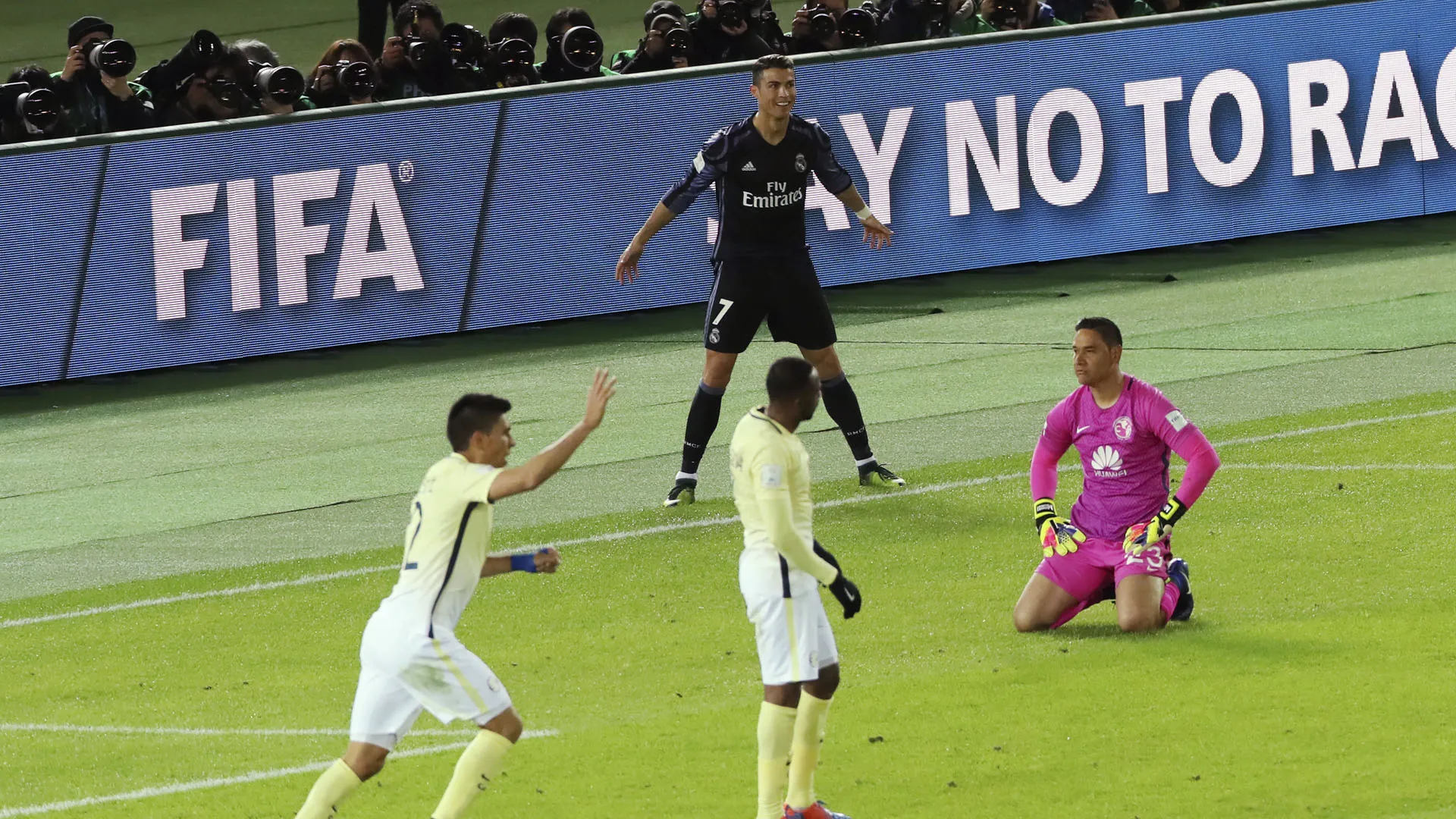 Real Madrid s&oacute; precisou fazer o simples para vencer o Am&eacute;rica-MEX sem problemas